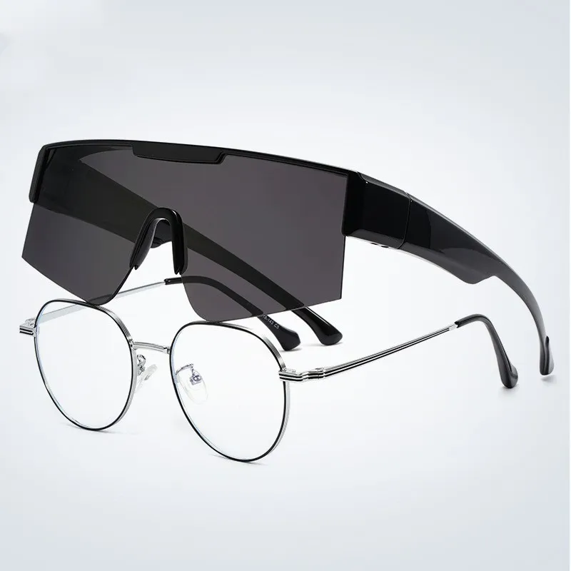 Colorful Cycling Sunglasses With A Case