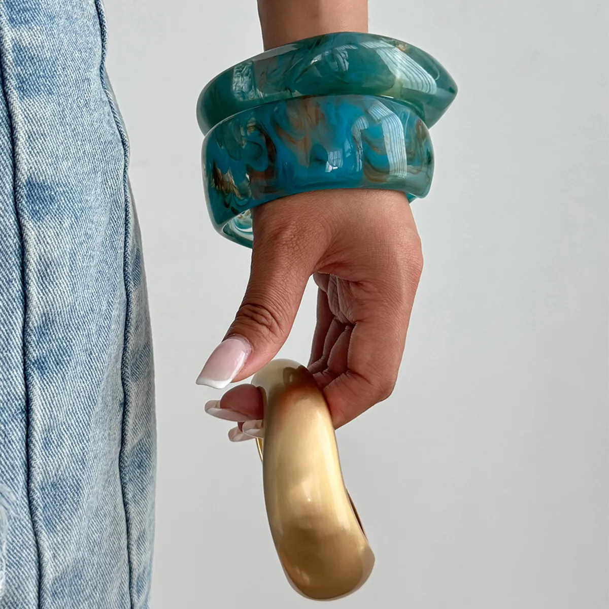 Vintage Peacock Blue Ombre Resin Wide Bracelet